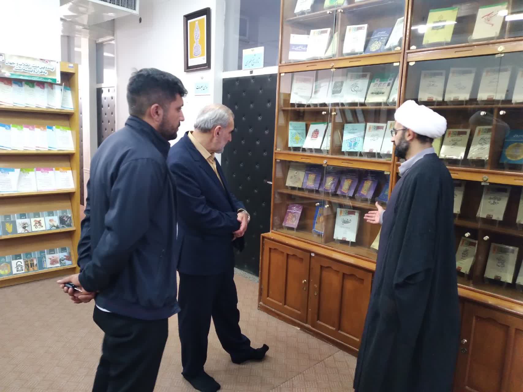 بازدید رئیس مرکز تولید محتوای مدرسه عالی حکمرانی شهید بهشتی از پژوهشکده فرهنگ و معارف قرآن کریم